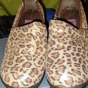 Women's Leopard Air Flex 9 1/2 Medium